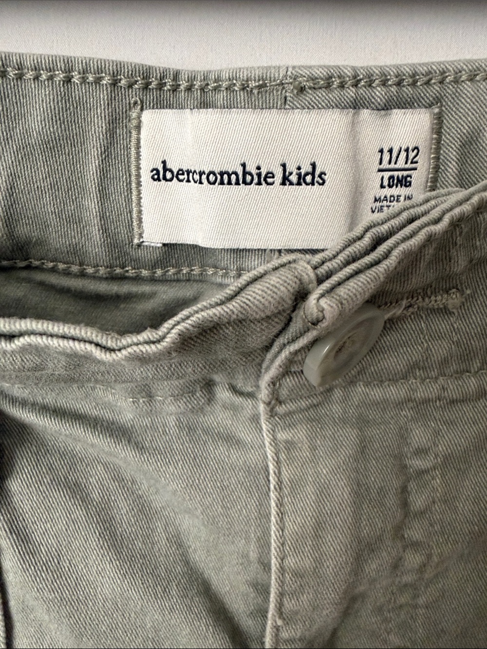 abercrombie kids light Olive Cargo Pants with Patch Pockets - Picture 3 of 7